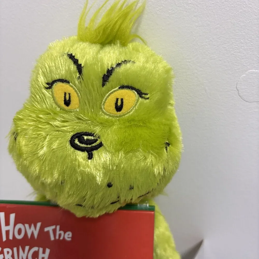 Dr. Seuss How the Grinch Stole Christmas Bundle Grinch Plush 18